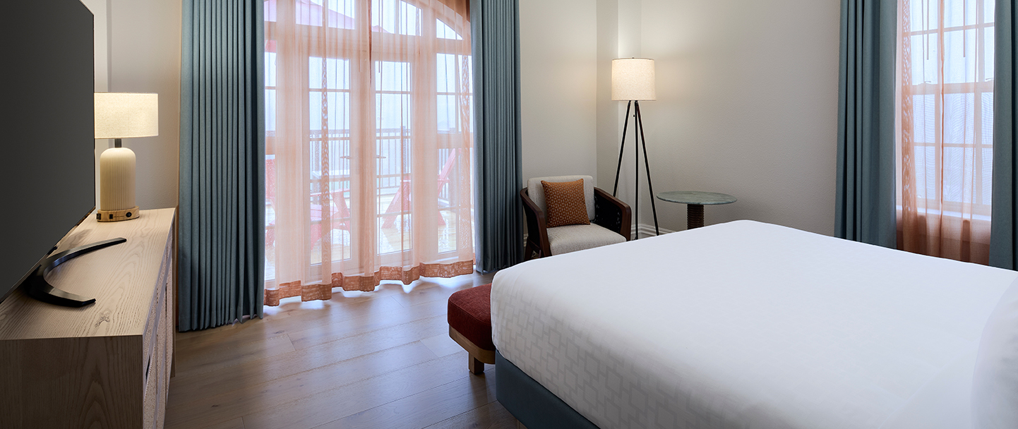 Algonquin Patio at New Brunswick